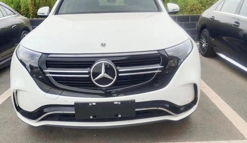 Brand: Benz EQC 400 four-wheel drive Colour : White full